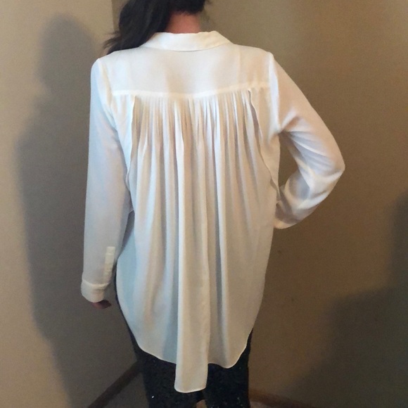 Express - ivory button up with soft pleats - Picture 11 of 11